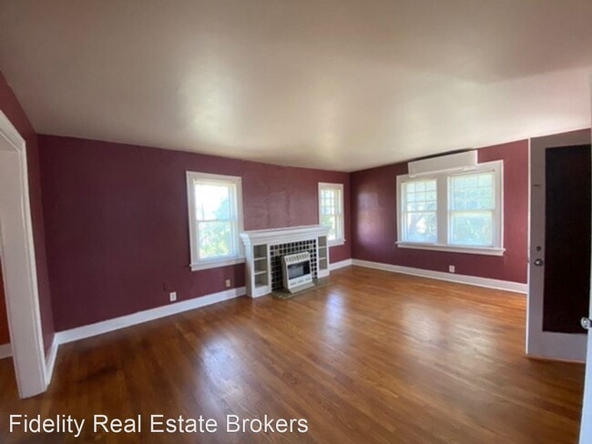 Building Photo - 2 br, 1 bath House - 1821 N Blackwelder Ave.