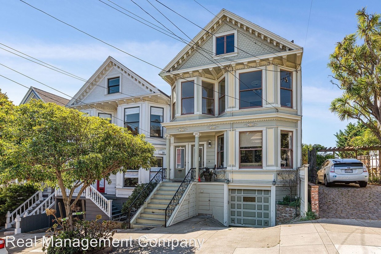 Foto principal - 2 br, 1 bath Apartment - 4065 23rd Street