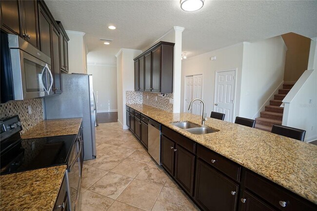 Building Photo - 2720 Cypress Bowl Rd