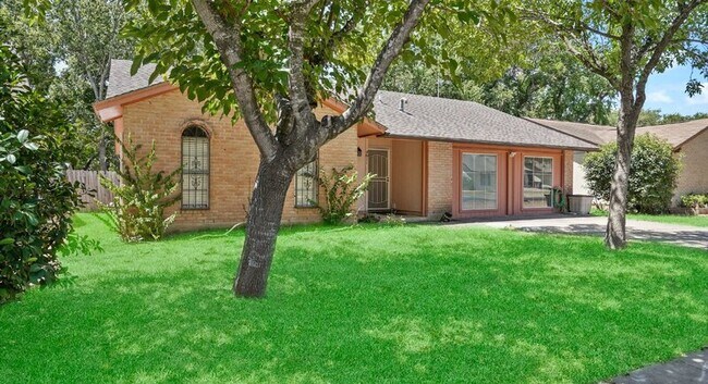 Foto del edificio - 4611 Cedargrove Dr