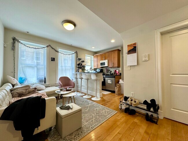 Building Photo - 836 Huntington Ave
