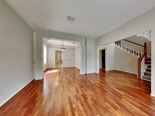 Building Photo - 16523 Wellers Way