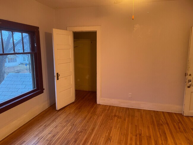 Foto del edificio - 3641 Clinton Ave S