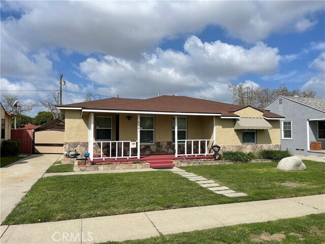 Primary Photo - 6061 Pepperwood Ave