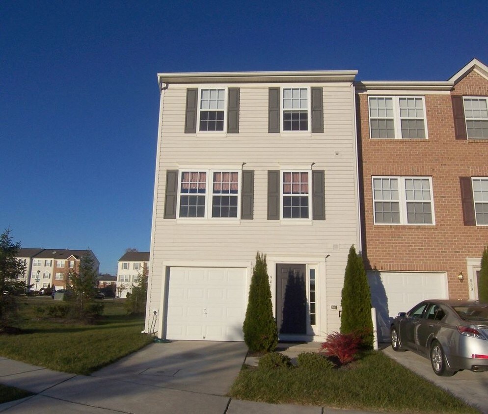 Primary Photo - 941 Tipton Rd