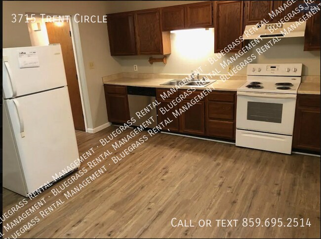 Foto del edificio - 2 bed 1.5 bath townhome LEX KY