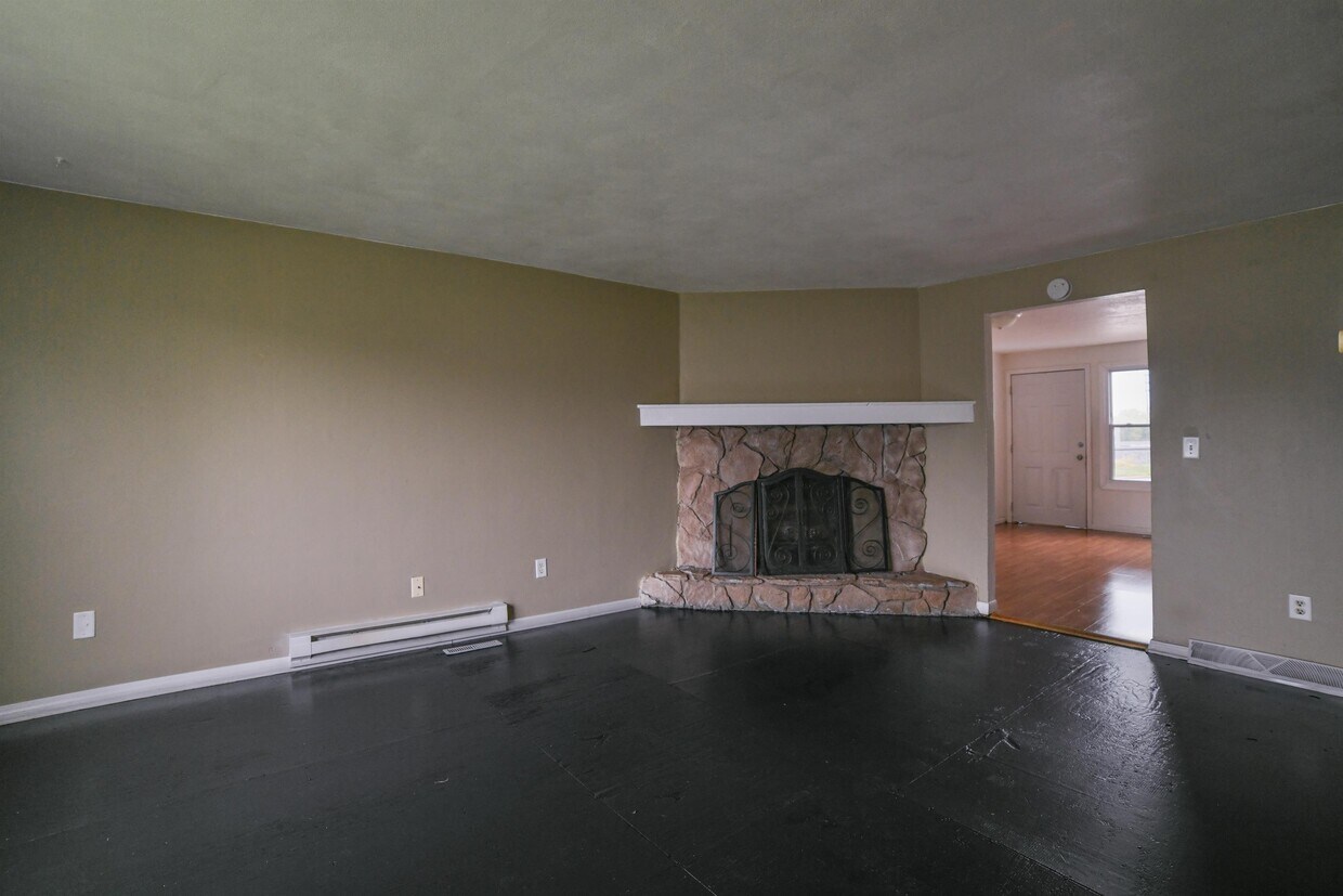 Foto principal - 720 Fairwood Dr