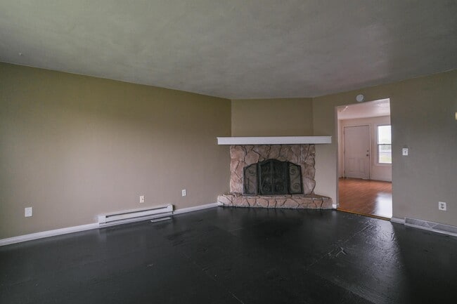 Building Photo - 720 Fairwood Dr