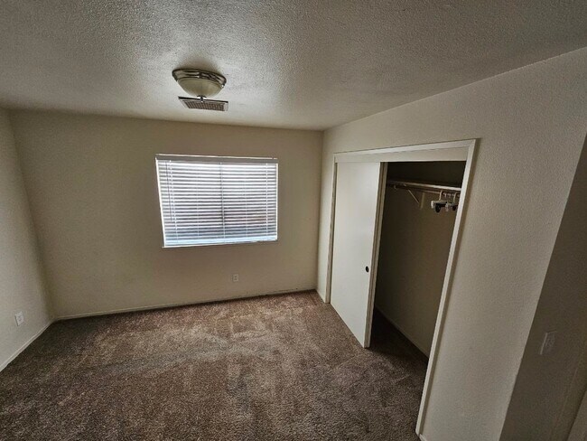 Foto del edificio - 604 Perdew