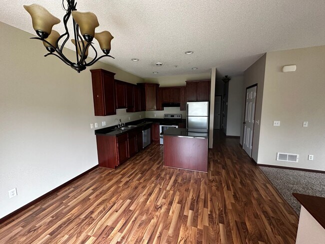Foto del edificio - 3 Bed 3 Bath Townhome