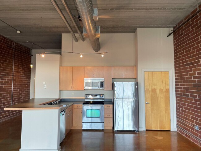 Foto del edificio - T.R. Lawing Realty Property