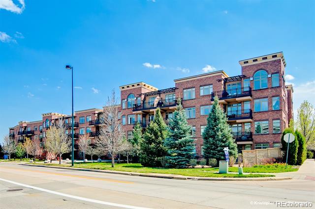 Foto principal - 2700 E Cherry Creek S Dr