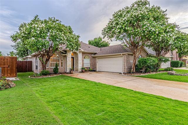 Foto del edificio - 10601 Robincreek Ln