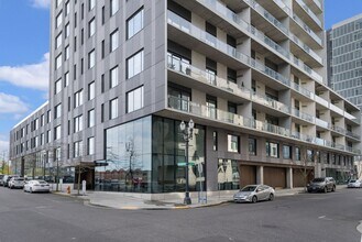 Building Photo - 1150 NW Quimby St