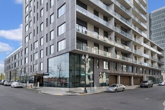 Building Photo - 1150 NW Quimby St