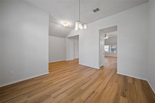 Foto del edificio - 3904 Oakhurst Ln