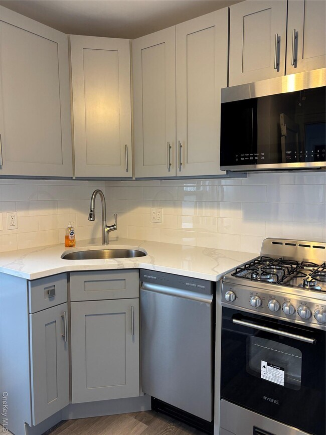 Foto del edificio - 225 Lexington Ave