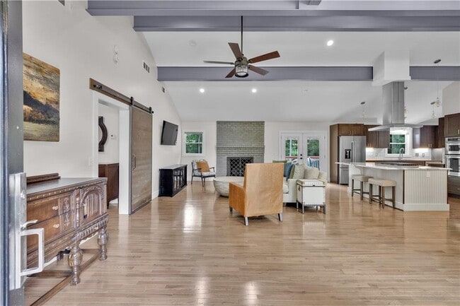 Building Photo - 225 Jayne Ellen Way