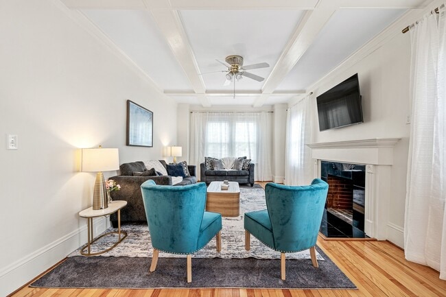 Building Photo - 9 Ivanhoe Rd