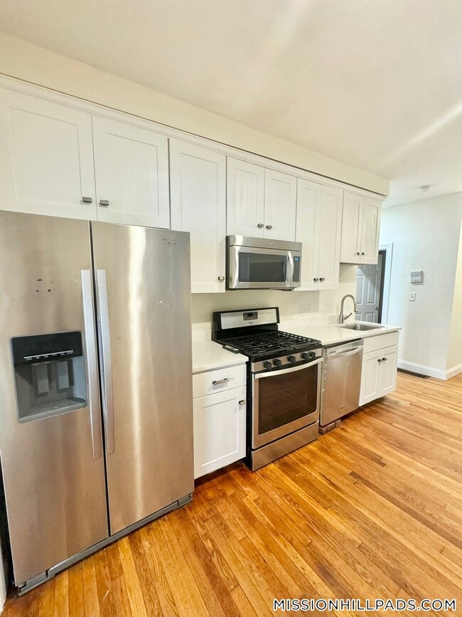 Building Photo - 830 Huntington Ave