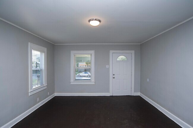 Living Room - 3137 Guilford Ave