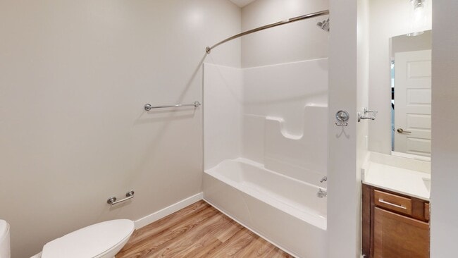 Interior Photo - The Landing at Legends