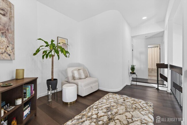 Foto del edificio - 66 Kingsberry Dr