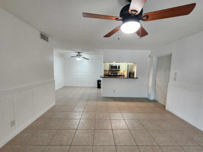 Building Photo - 2506 SE Anchorage Cove
