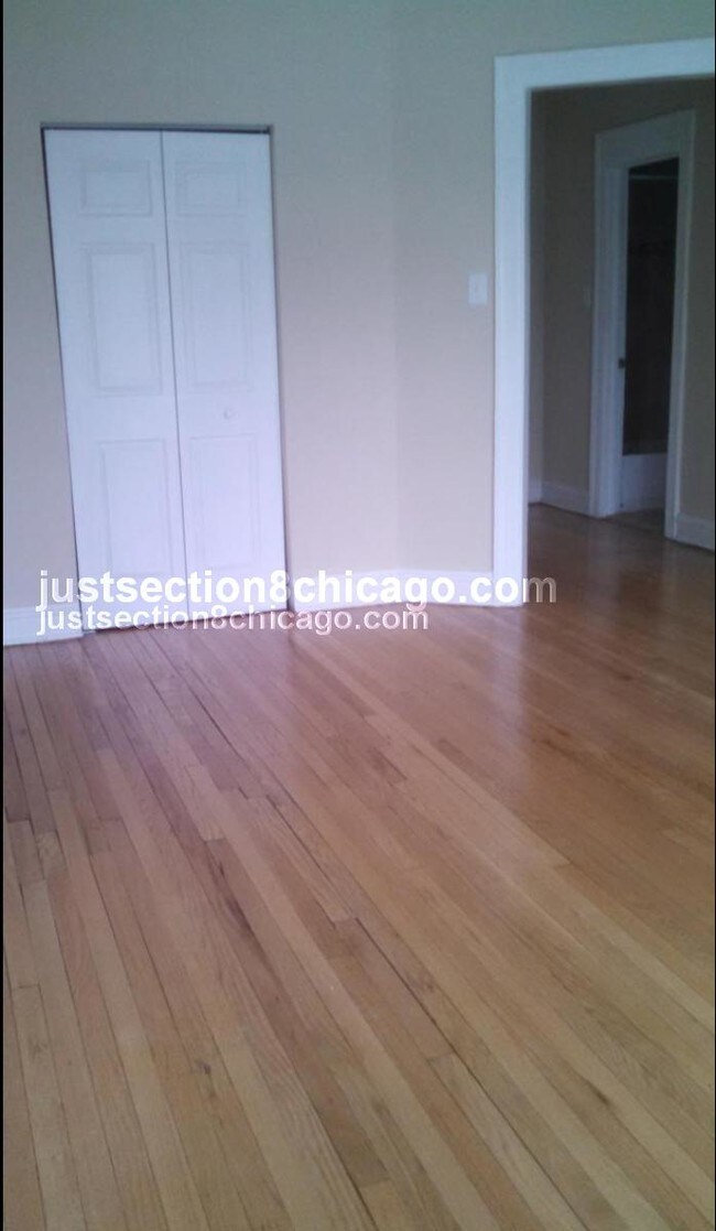 Foto del edificio - 7051 S Bennett Ave