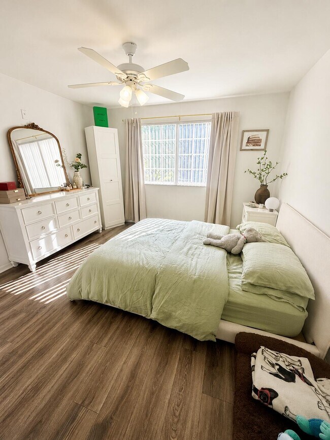 Foto del edificio - 600 Crestwood Ct N