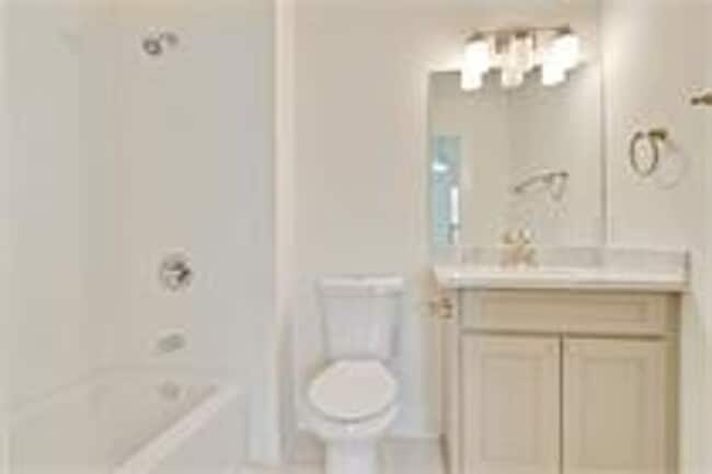 Building Photo - Renovated Central City Home with Open Floor Plan & Parking