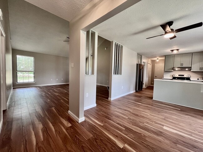 Foto del edificio - Beautiful 3 bedroom home in Bloomingdale minutes from Pooler