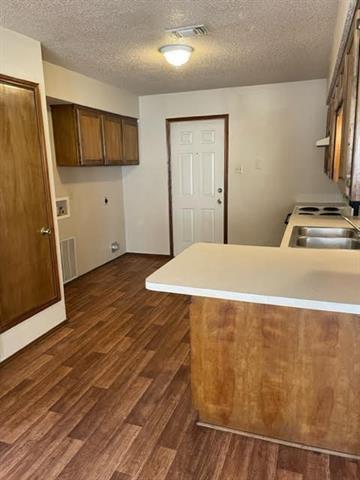 Foto del edificio - 3211 Eastridge Dr