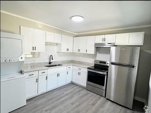 Building Photo - 525 Montague Ln