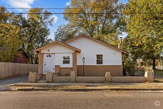 Building Photo - 1310 Steiner Ave SW