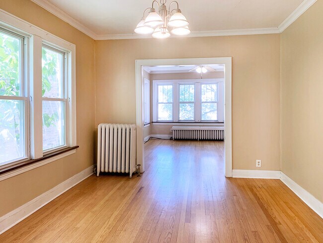 Foto del edificio - 2445 W Pensacola Ave