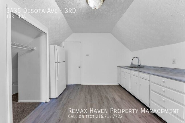 Building Photo - 3435 Desota #3, Cleveland Heights - 1 bed ...