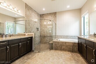 Building Photo - 9267 Glenforest Dr