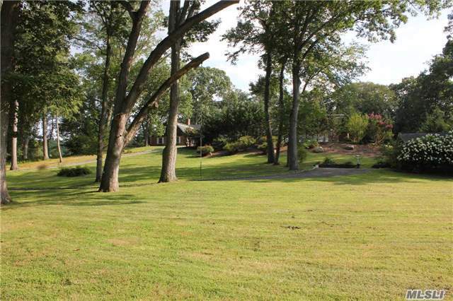 Foto principal - 329 Calf Farm Rd