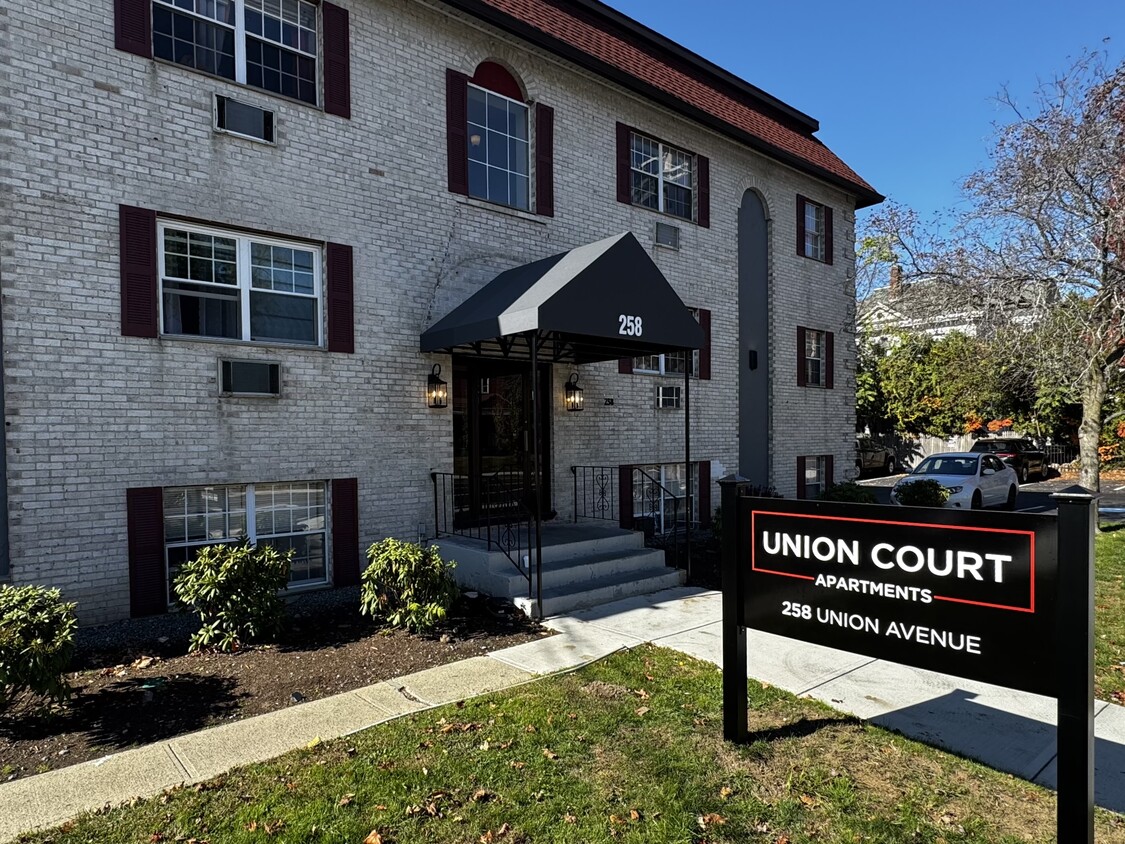 Primary Photo - Union Court Apartments