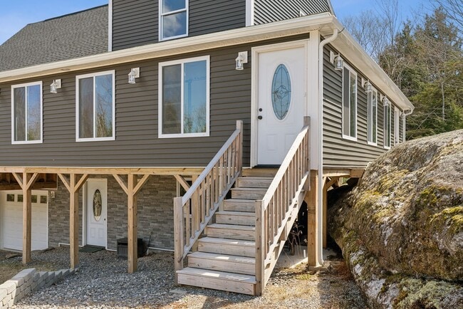 Building Photo - 67 Brandon Ln