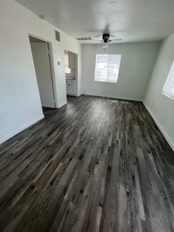 Photo - 920 E Montebello Ave Apartment