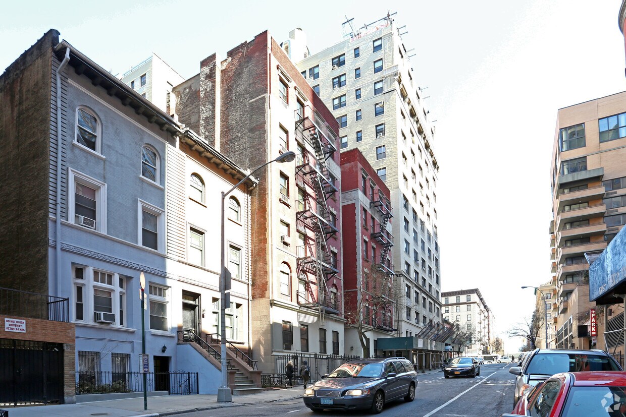 Exterior 1 - 251 W 97th St