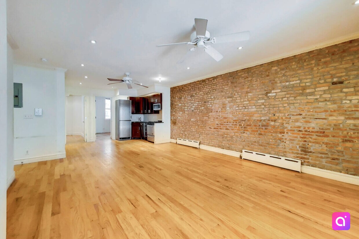 Primary Photo - 522 E 5th St