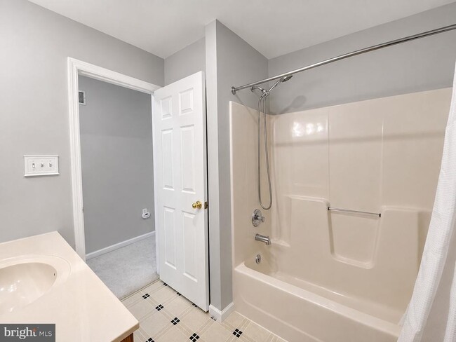 Building Photo - 103 Red Rock Cir