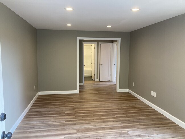 Foto del edificio - 3059 30th Ave W