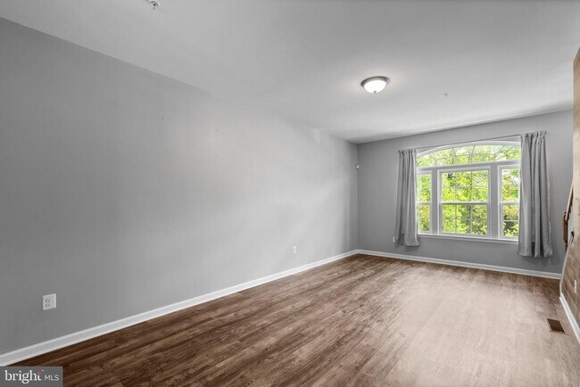 Foto del edificio - 7204 Winding Hills Dr