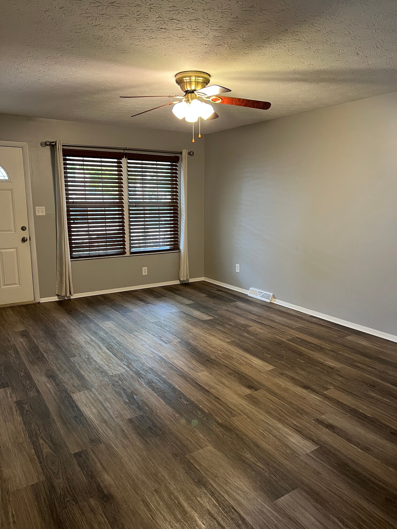 366 Stephens Rd Akron, OH 44312 – photo 2