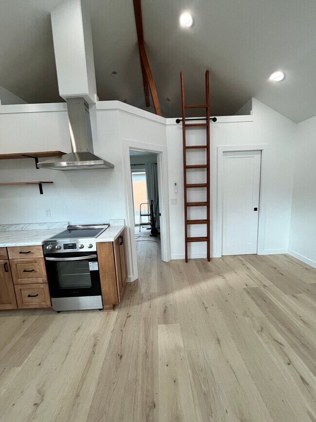 Foto del edificio - 1144 Helena St