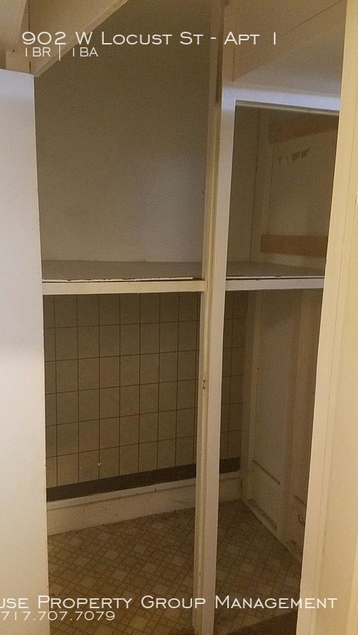 Building Photo - Spacious 1 Bedroom first floor apartment